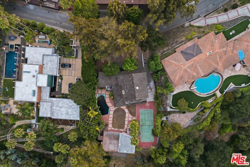 860 Linda Flora Drive, Los Angeles