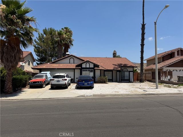 44128 Galicia, Hemet