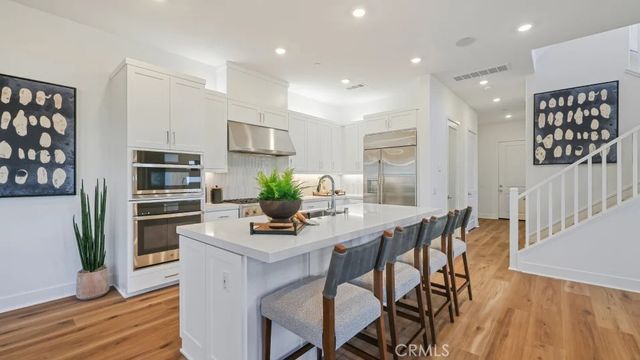 1565 Snowberry Place, Montebello