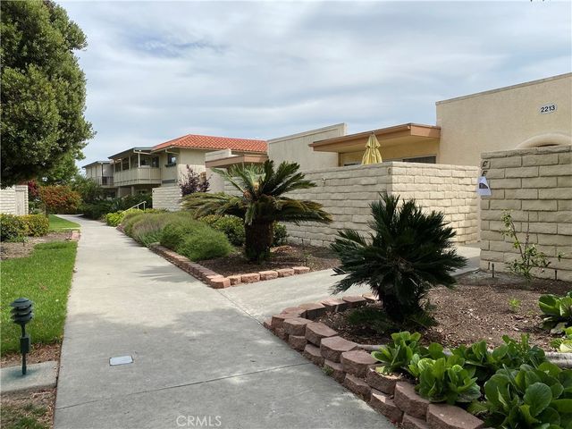 2213 Via Mariposa East # B, Laguna Woods