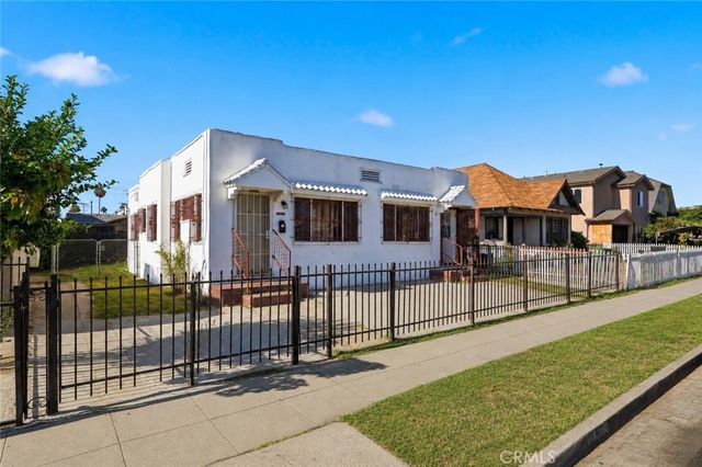 947 W 60th, Los Angeles