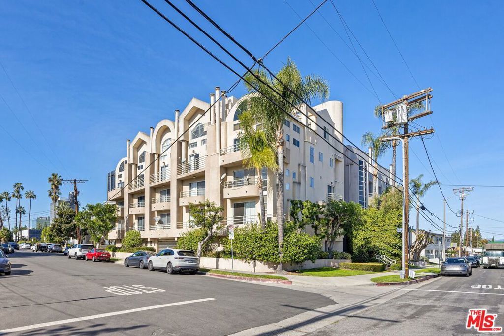 4549 Haskell Avenue # 1, Encino
