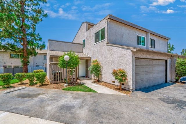 3002 E Via Siena, Anaheim