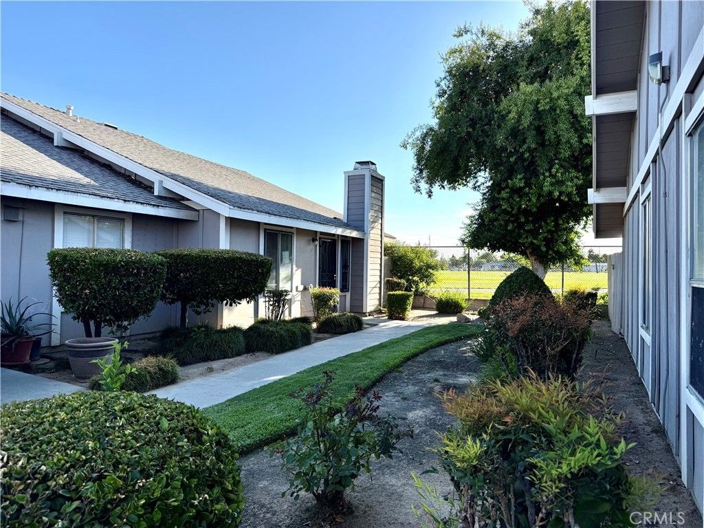 1027 W Dakota # 113, Fresno