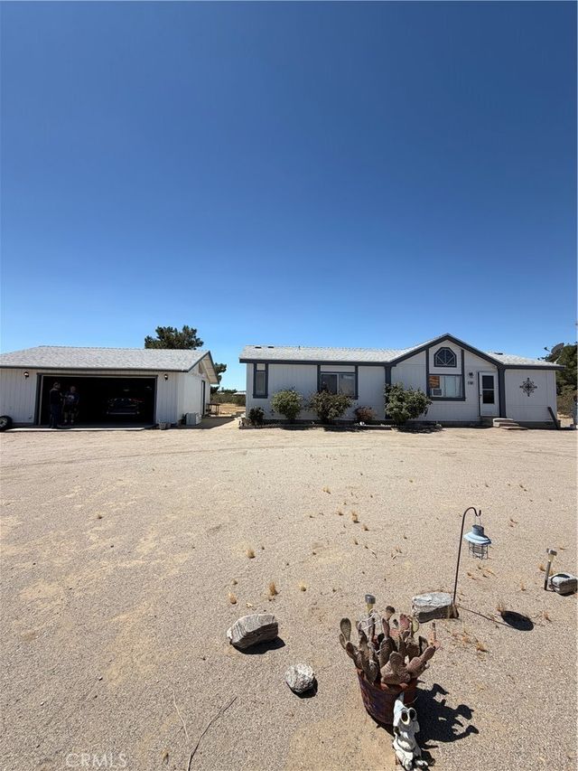 4821 Blue Grass, Phelan