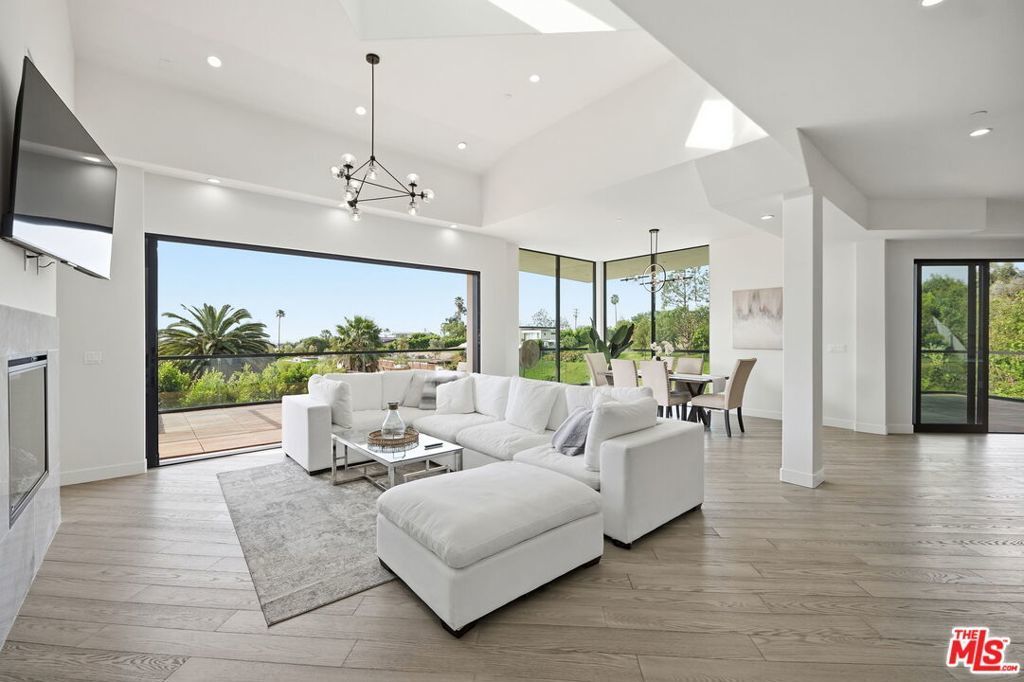 5675 Calpine Drive, Malibu