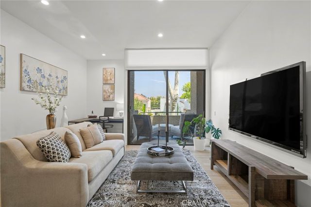 484 E California # 8, Pasadena