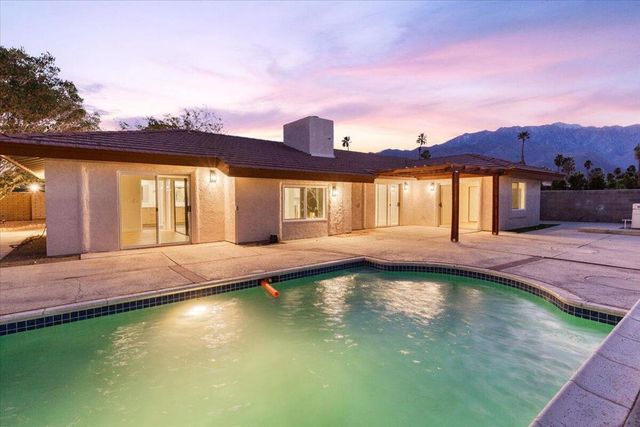 3190 E Vincentia Road, Palm Springs
