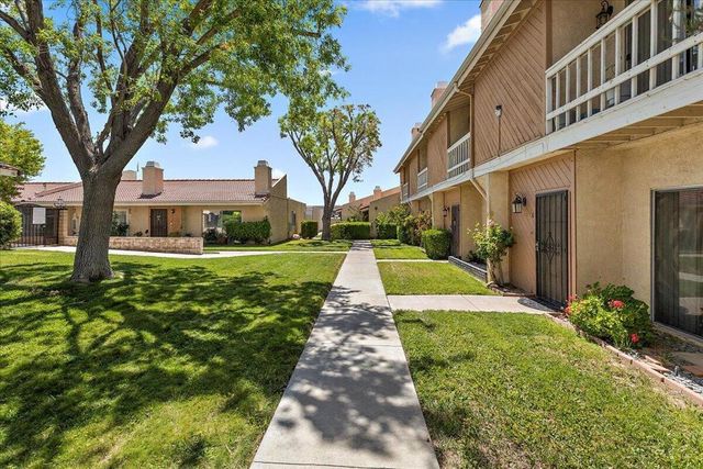 16465 Green Tree Boulevard # 18, Victorville