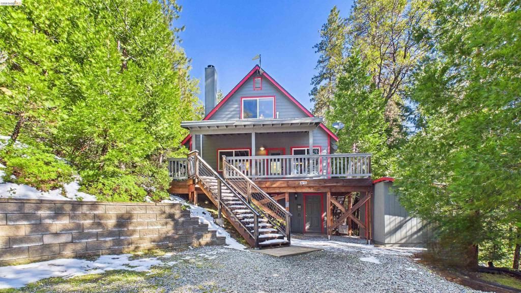 26570 Crystal Road, Long Barn