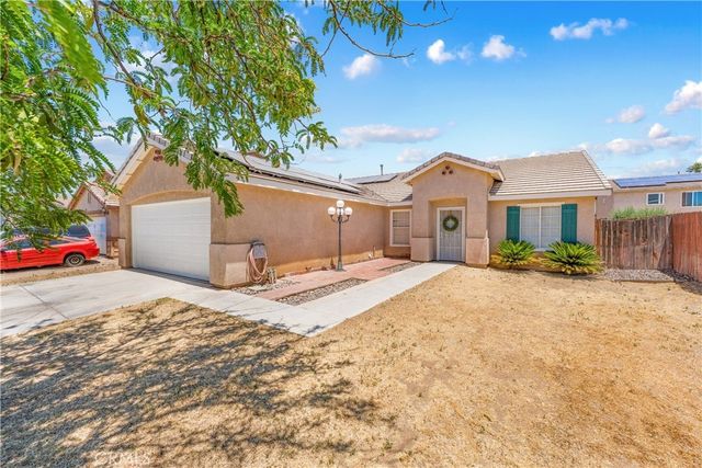 45420 Fairbanks, Lancaster