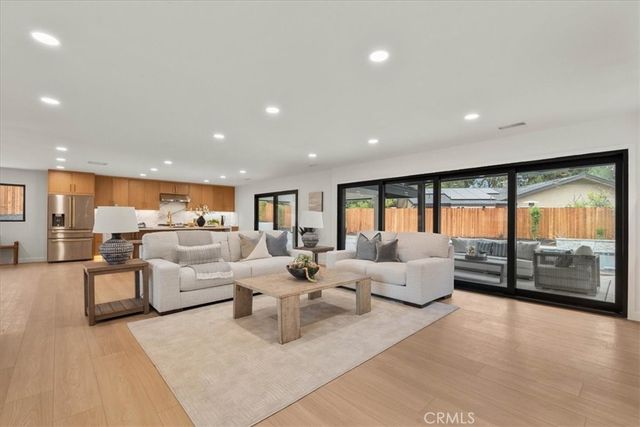 2000 Redondo, Fullerton
