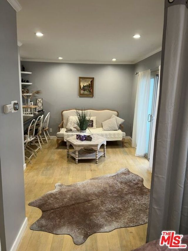 141 S Clark Drive # 315, Los Angeles