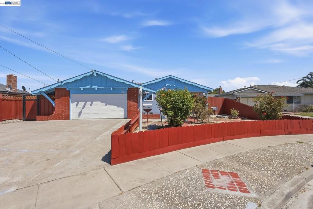 6440 Lotus Ct, Newark