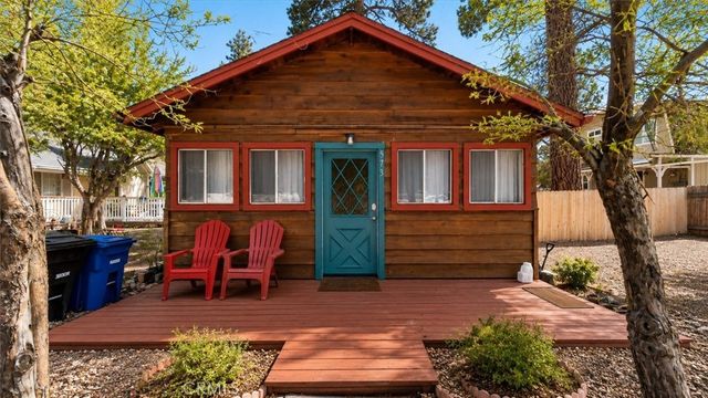 573 Spruce, Sugarloaf