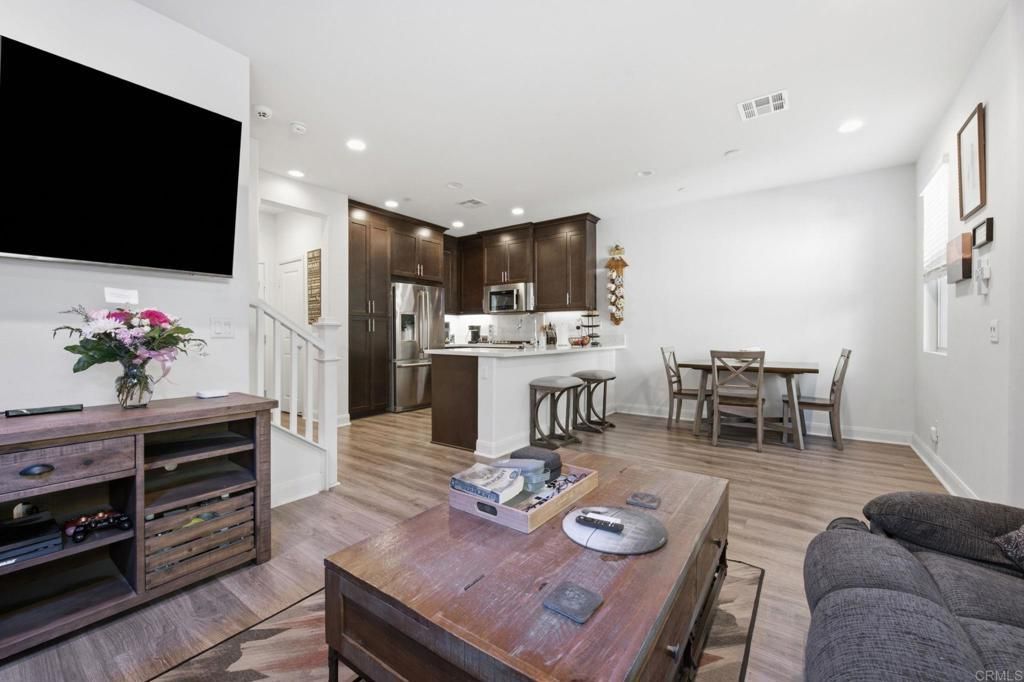 2117 Solara Lane, Vista