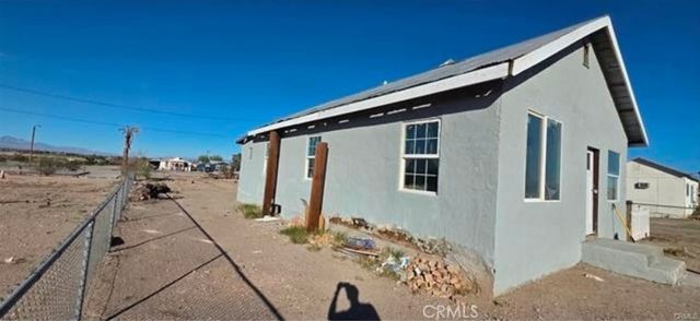 212 Gilman Street, Needles