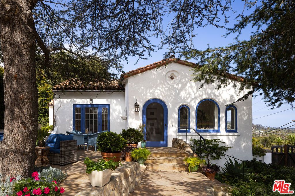 878 Paseo Ferrelo, Santa Barbara