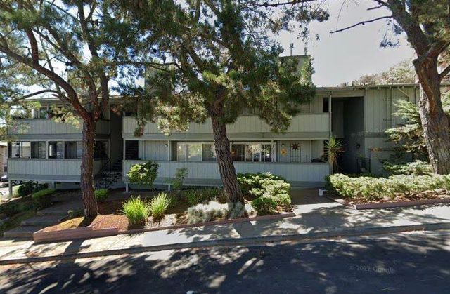 2201 Village Court # 3, Belmont
