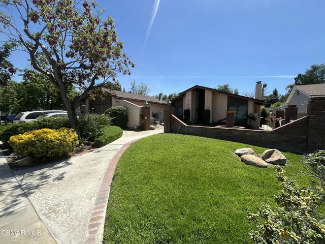 23020 Posada Drive, Valencia