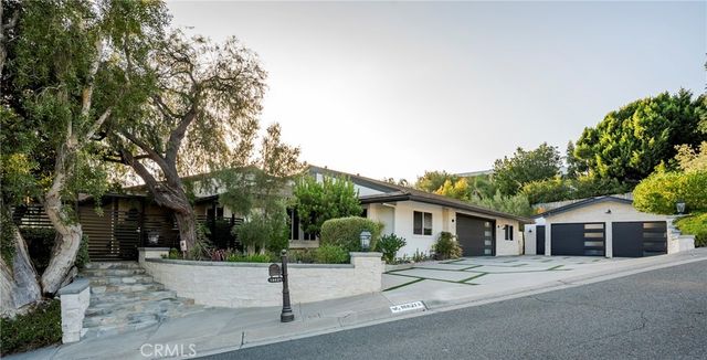 18821 Ridgeview Circle, Villa Park