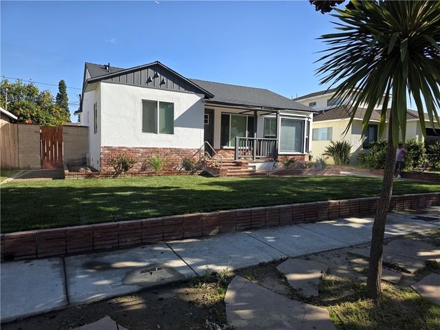 5344 Adenmoor, Lakewood