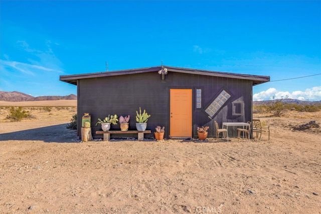 87101 29 Palms Highway, 29 Palms