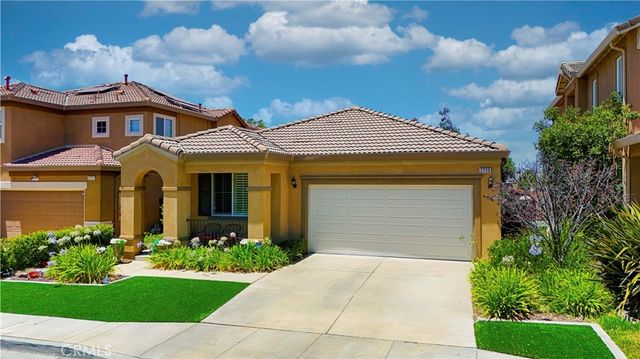 2723 Vine, Pomona