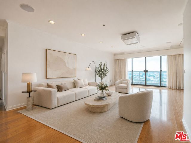 10724 Wilshire Boulevard # 1001, Los Angeles