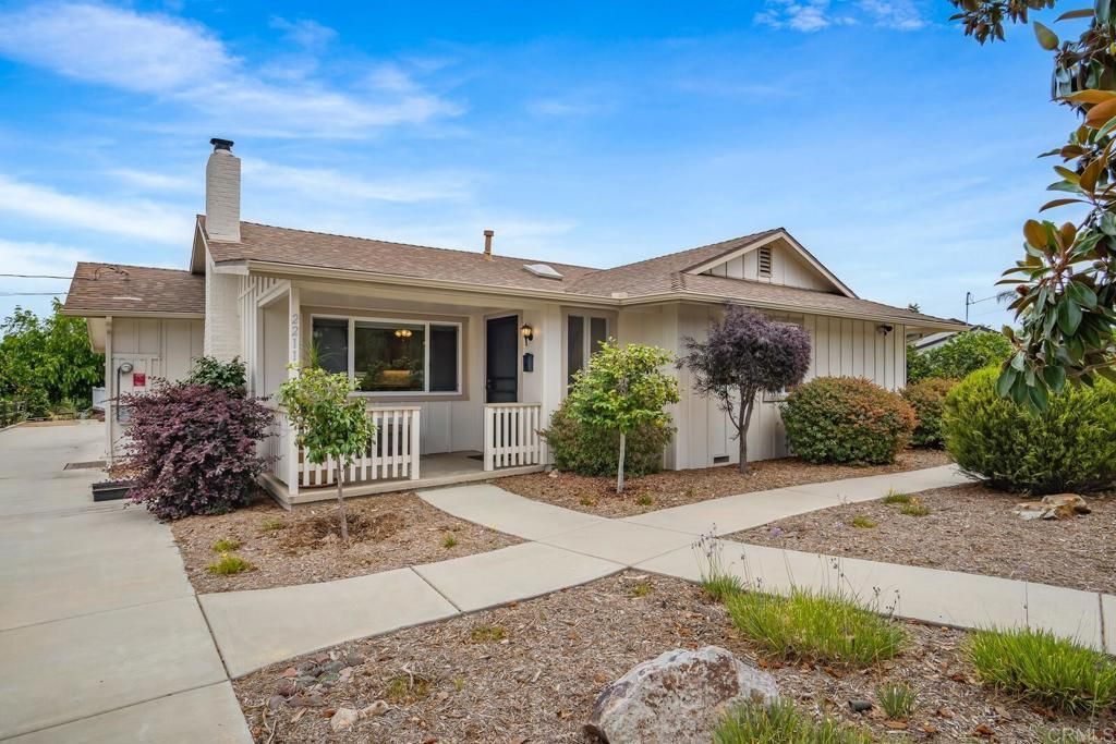2211 Winterwarm Dr, Fallbrook