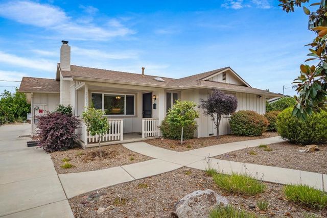 2211 Winterwarm Dr, Fallbrook