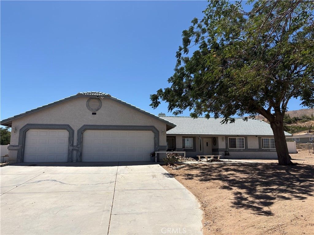 21923 Pacific, Apple Valley
