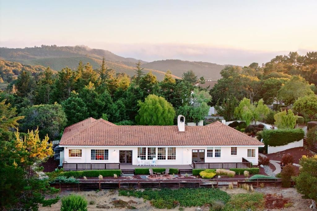 10590 Hidden Mesa Place, Monterey