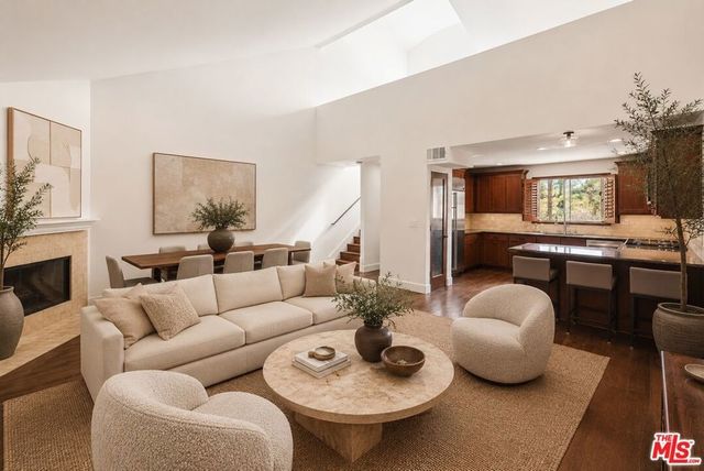 3965 Moore Street # 104, Los Angeles