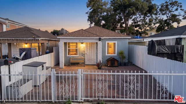 824 W Palmer Street, Compton