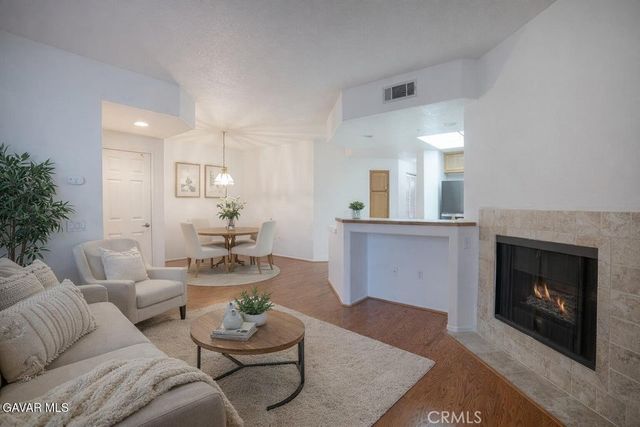 130 S Barranca # 305, West Covina