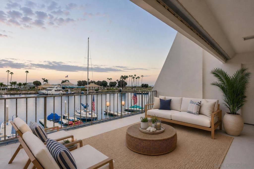 38 Antigua Court, Coronado