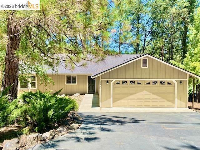 19502 Grizzly Circle, Groveland