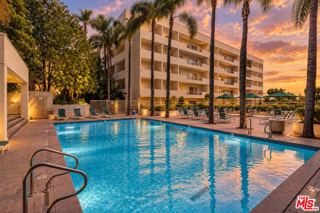 1131 Alta Loma Road # 115, West Hollywood