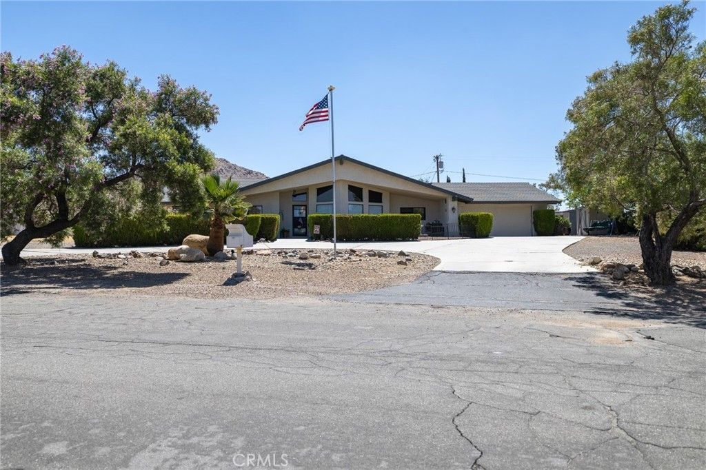 16058 Venango, Apple Valley