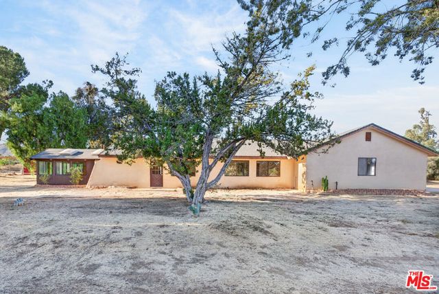 33201 Barber Road, Agua Dulce