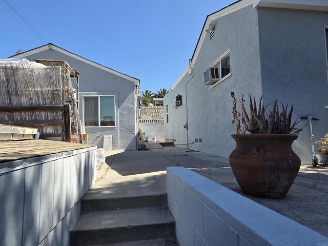 6818 Wunderlin Ave, San Diego