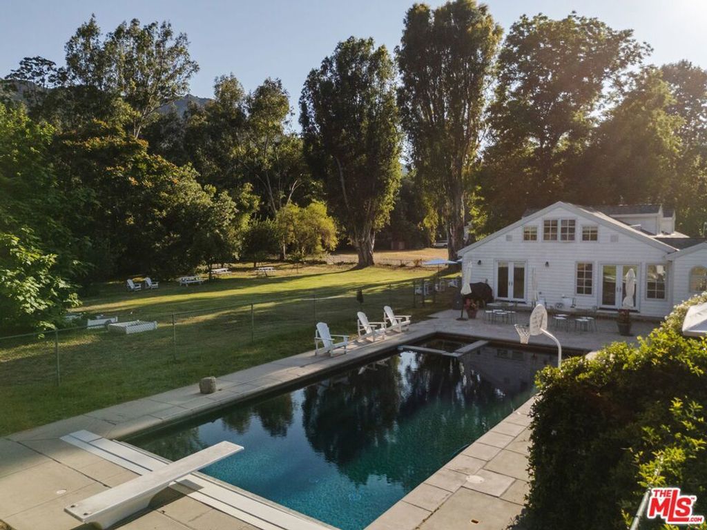 1520 Bonnell Drive, Topanga