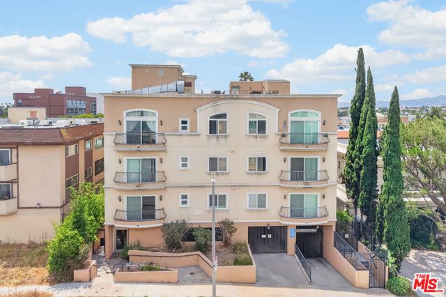 971 S St Andrews Place # 301, Los Angeles