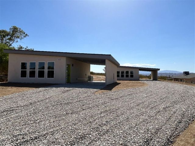 7374 Olympic Road, Joshua Tree