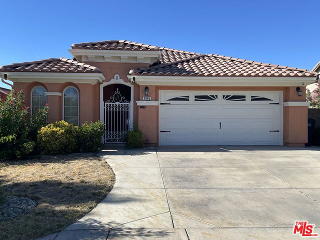 3045 E Newgrove Street, Lancaster