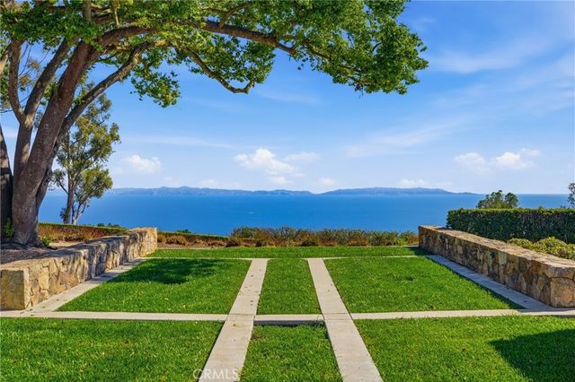 18 E Crest Road, Rolling Hills