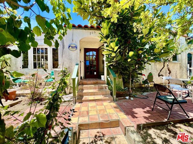 705 Superba Avenue, Venice