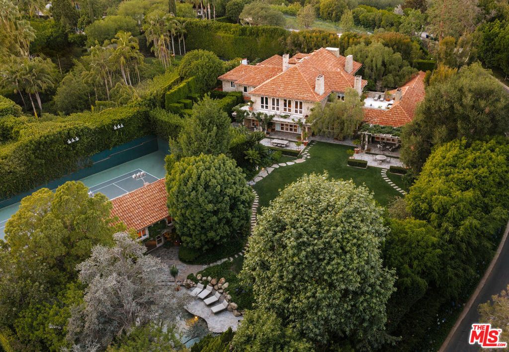 423 N Faring Road, Los Angeles