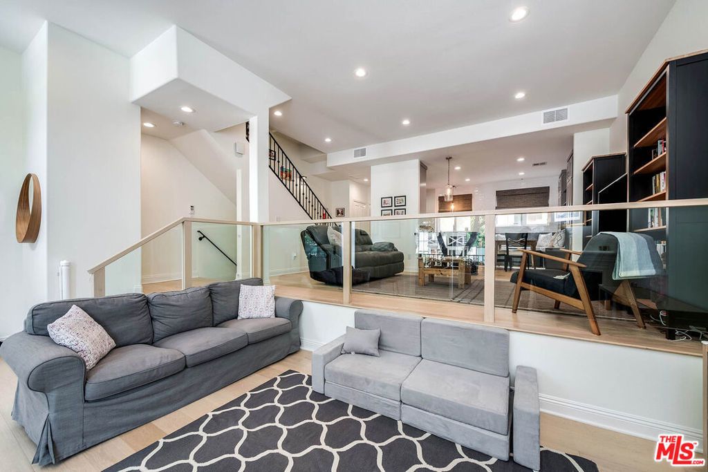 4435 Colfax Avenue # 104, Studio City